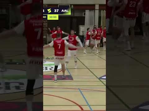 The last goal is for HV Aalsmeer but the important win is for Sporting Pelt! #SHL