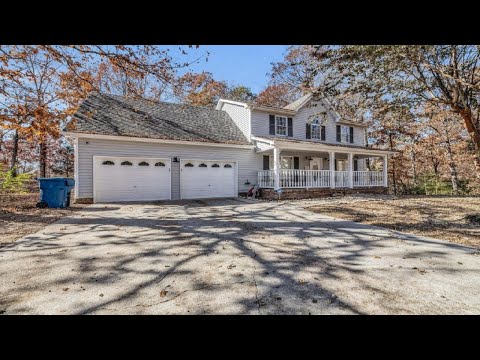 202 Cleo Cir, Ringgold, GA Presented by Anny Jones.