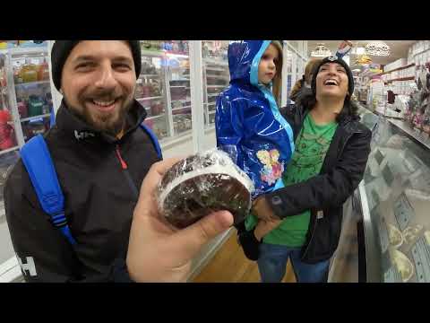 1st Thing to Do in Bar Harbor - Go Ben&Bills Icecream Shop - Bar Harbor, ME (with Lisa and Daisy)