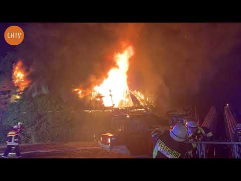 Dachstuhlbrand - Großeinsatz in Celle (Feuerwehr, Brand, Rettungsdienst, Polizei)