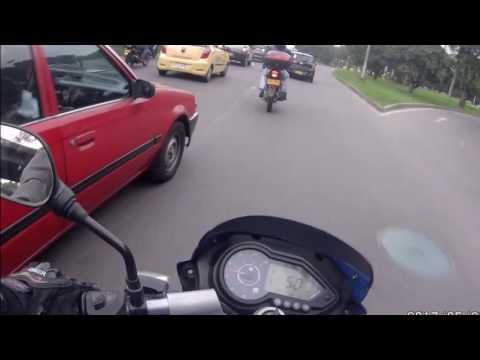 MOTOCICLISTA ROMPE RETROVISOR |  BIKER SMASH MIRROR | ANGRY BIKER | UNITEC 4K Video