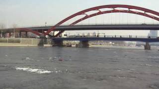 preview picture of video 'Walking on the Haihe river'