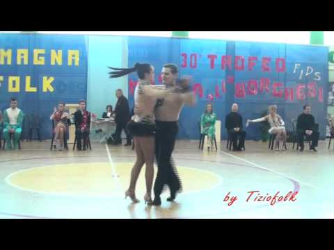 SEGUE DANZE FOLK ballato dai maestri Gabriele e Chiara alla Gara del Trofeo Borghesi   Organizzazione Cicognani Danze    11 marzo 2012