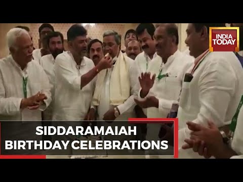 Video Of Siddaramaiah Birthday: Ex-Karnataka CM Cuts Cake Alongside DK Shivakumar | Karnataka News