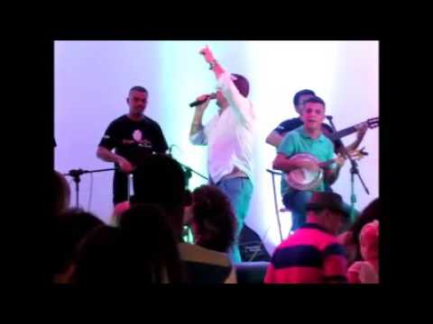 (II) Apresentação de Toninho das Geraes- aniversário do GRES X9 2016- PRD Regyninha