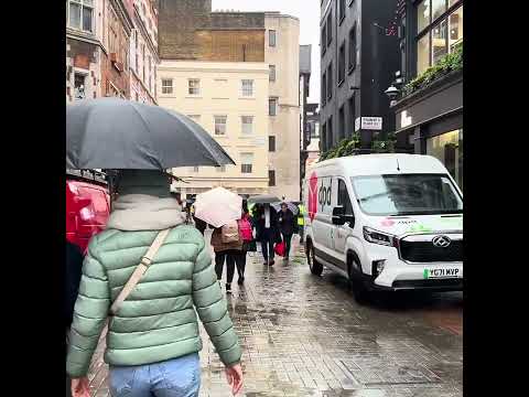 London Rainy Day Walk in Spring - 2024 ☔️  West End Rain Walk [4K HDR]