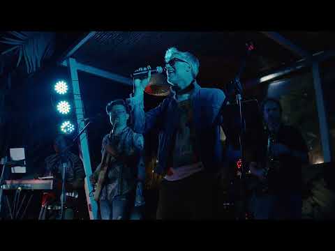 Diego Bertie canta Qué Difícil es Amar con Imágenes en Amadeus Club -- 25 de febrero de 2022