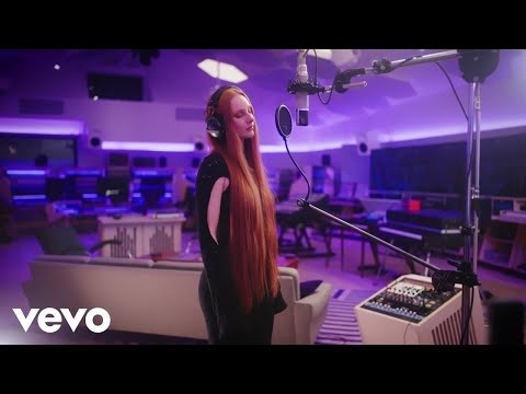 Vera Blue - Nothing Compares 2 U (Live at SynthTemple)