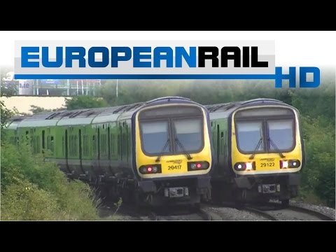 Iarnród Éireann Irish Rail Commuter 29000 DMU 29017 passes and 29022 + 29027 arrives at Phoenix Park
