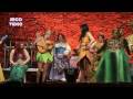 BESO A POCAHONTAS DE LAS MUCHACHAS DEL CONGELAO