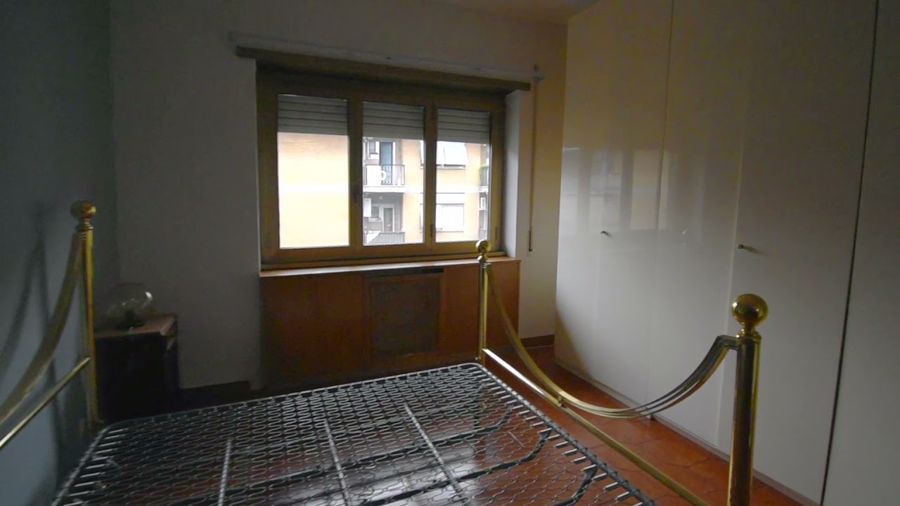 Roma, Viale Marco Fulvio Nobiliore n ° 151 Bagno con Doccia e camera da Letto