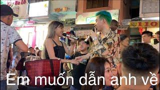 Download lagu Theo fan yêu cầu Nana Liu & Trần Quang Hùng khuấy động cả Bùi Viện dù cả 2 đều quên lời và cái kết.. mp3