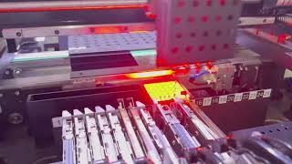 Vertical automatic placement machine