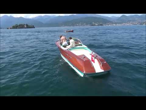 Riva Aquarama special at the Lago Maggiore, a low flying bird.