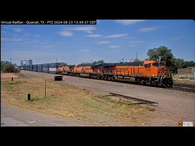 Live webcam view of Quanah BNSF Railfan PTZ Camera
