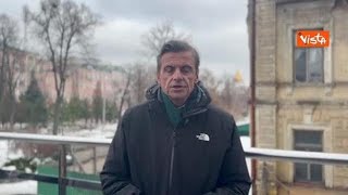 Calenda a Kiev: "L'Italia è vicina agli ucraini che resistono da quattro anni"