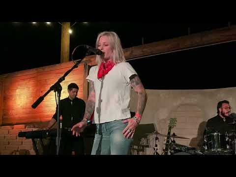 Gin Wigmore - Hey Ho (Live at Pappy + Harriet, Pioneertown - CA) (Nov 2021)