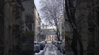 Experiencing Krakow’s first snow of the season was unforgettable.. 🇵🇱☃️❄️ #travel #poland #snow
