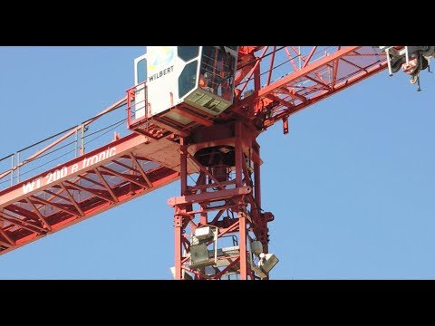 Tower crane builds tower crane - Crane construction with the professionals