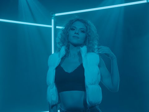 Iva Ćurić - Sinkronicitet