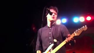 Hollerado- Don't Think (live)