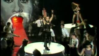 Alaska y Dinarama - La Funcionaria Asesina