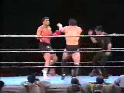 Ken Shamrock vs. Don Nakaya Nielsen - 1992