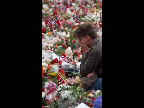 Mourners gather in Oslo to pay respects to King Harald V