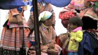 preview picture of video 'N.W. Vietnam: The Bac Ha Sunday Market'