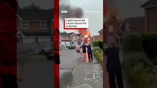 Download lagu Lightning strike causes house fire in Bristol, UK. #UKHeatwave #Bristol #BBCNews mp3
