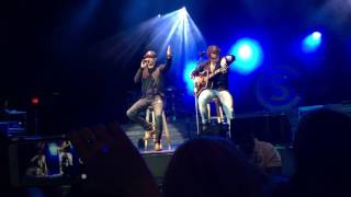 Cole Swindell Acoustic Covers and Remember Boys (Live in Pittsburgh 11-10-16)