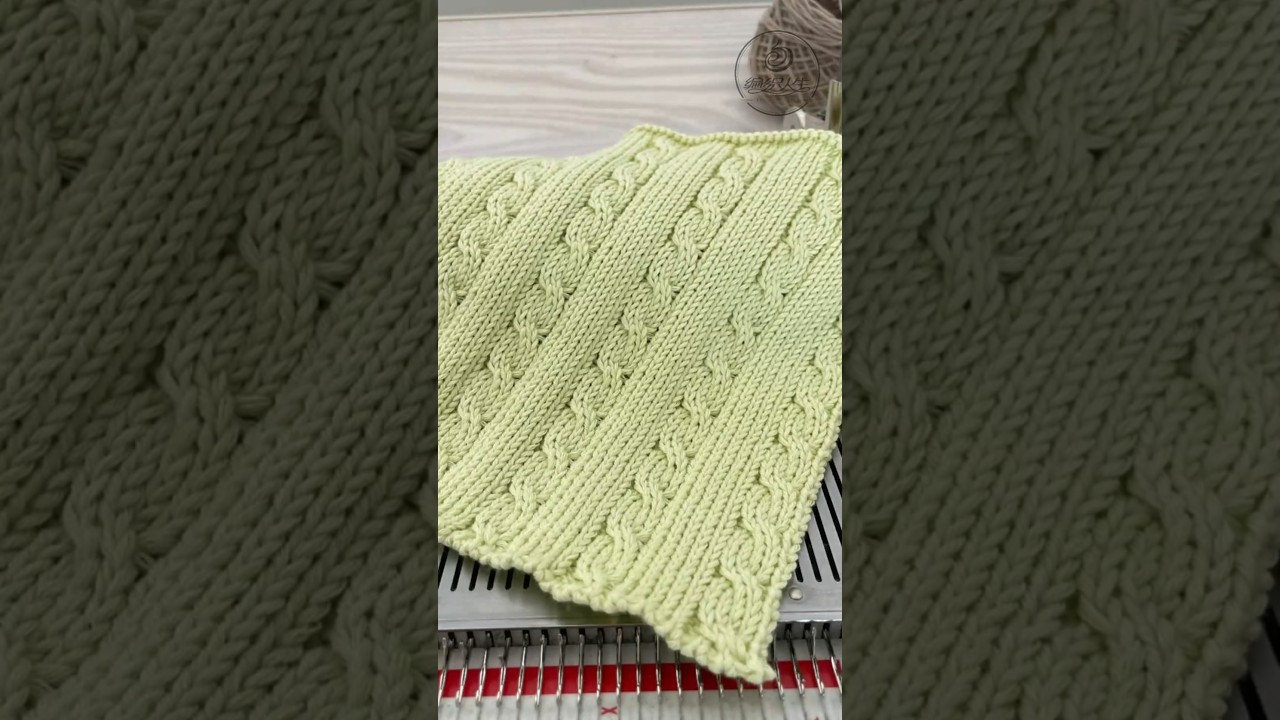 One Scarf, Many Ways! The cuffed long scarf keeps you warm and stylish | Scarf | Warmth | Versatile