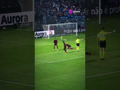 PENSA NUMA REPOSIÇÃO PERFEITA! O VOLPI FOI ABSURDO AQUI E A BOLA TEIMAVA EM NÃO ENTRAR #shorts