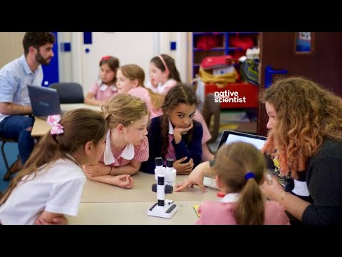 Connect migrant children and scientists in Europe