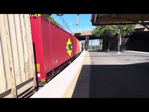 NR93 / LDP001 - 4BS6 passing Epping - 5/10/23