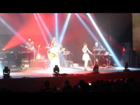 Julieta Venegas y Sol Pereyra en el Teatro de la Ciuadad