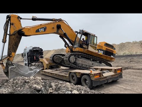 Transporting By Side The Caterpillar 365B And Cat 345B Excavators - Fasoulas Heavy Transports