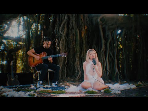 Larissa Lambert - Chronosick (LIVE) [Unplugged Session]