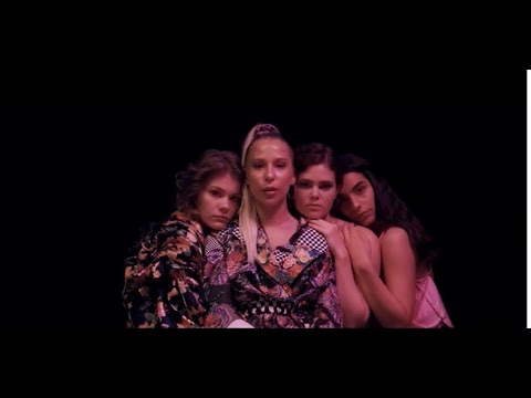 Solére - A Hold meg én (Official Music Video)