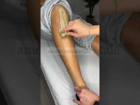 Épilation demi jambes à la cire Orientale. Instagram : amel.cireorientale