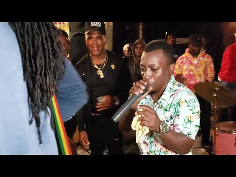 SHORT BOSS LIVE BANDS at Robert 9 Night , Warsop Trelawny