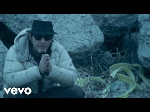 Videoclip de Eppure Soffia — Luca Carboni