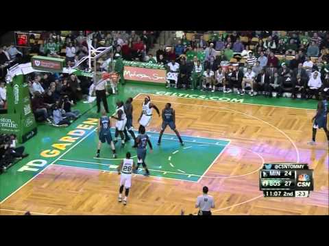 Kelly Olynyk's halfcourt alley-oop pass