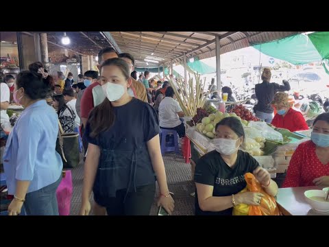 Daily life in market of Cambodia | Walking tour at lively market in Phnom Penh