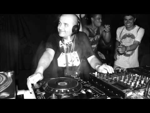 Nicky Blackmarket - Skibadee, Shabba D & Fearless @ Soundclash 2001