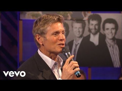 Bill & Gloria Gaither - He Came Down to My Level [Live] ft. Gary McSpadden, Steve Green, Lee Young