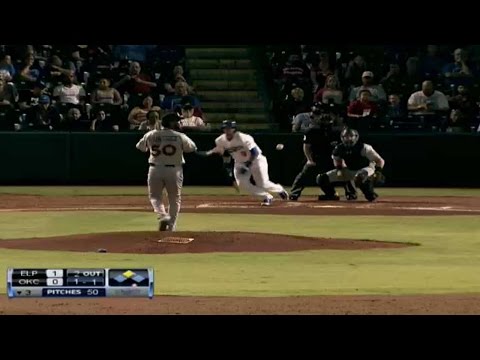 Verdugo drives in a run for the Dodgers