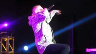 Macklemore &amp; Ryan Lewis - &quot;Ten Thousand Hours&quot; (Live) HD