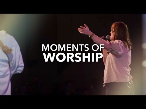 Moments of Worship - Lion and the Lamb | Praise