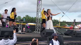 Sharlene: yo Pago lo mío en vivo en LOS DELLS FESTIVAL Wisconsin